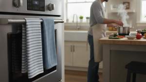 KAF Home Premium Kitchen Towels (18" x… — view 6