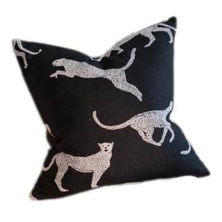 12 Chic Amazon Pillows & Throws